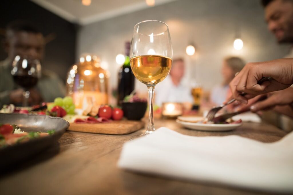 A Food Lover’s Guide to the Best Dining in Trinity Lakes, Oak Brook: Hidden Gems & Local Favorites